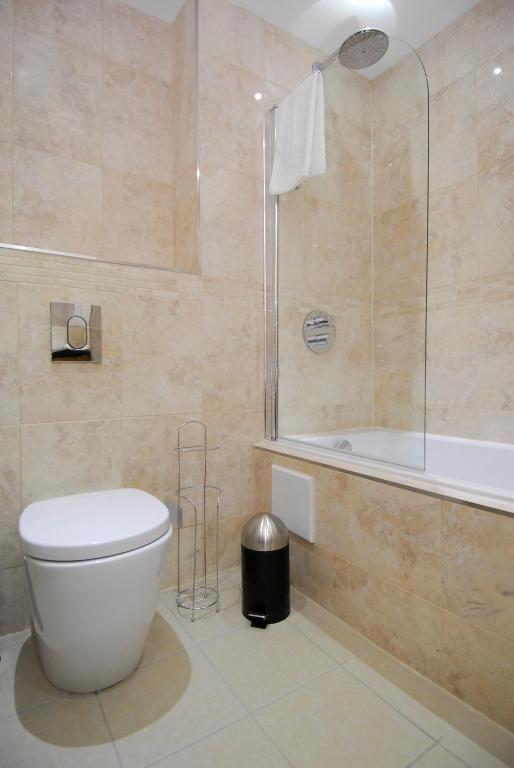 Westbeach Resort Westward Ho!  Room photo