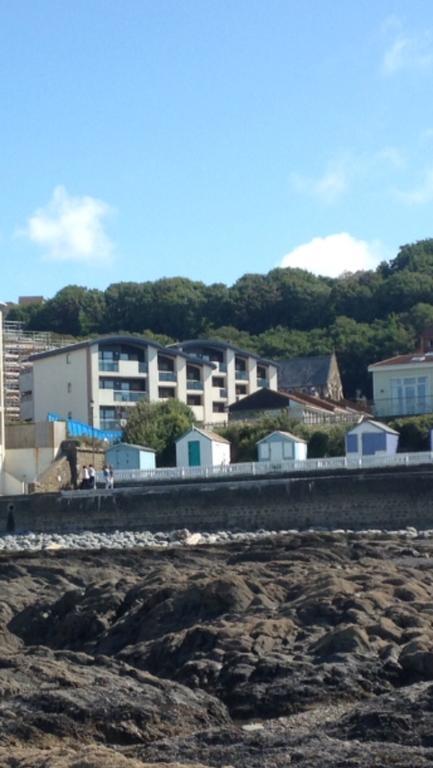 Westbeach Resort Westward Ho!  Exterior photo